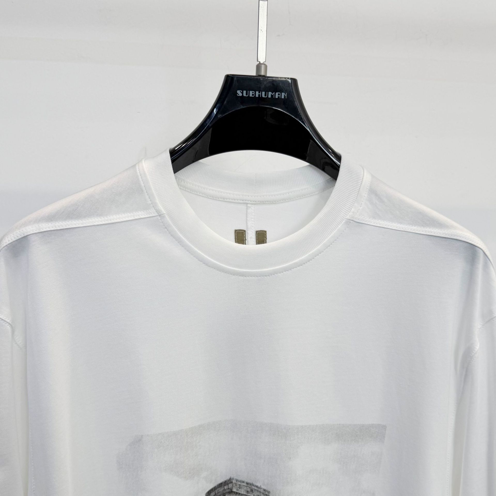 تي شيرت 26SS Dark Lazy‑Vibe كب - مراجعة Summer Vibes Clothing Men وسعره